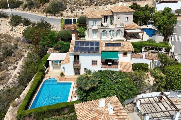 3 bed villa in Finestrat