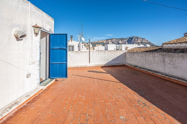 4 bed apartment in Gata de Gorgos