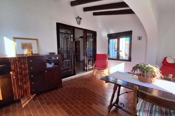 4 bed villa in Orba