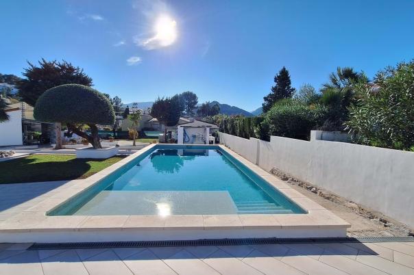 4 bed villa in Orba