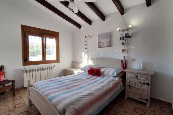 4 bed villa in Orba