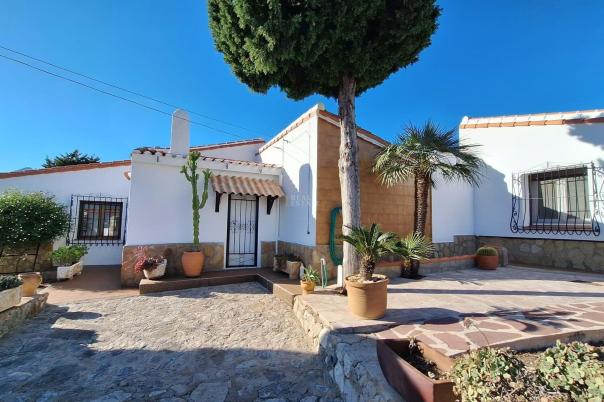 4 bed villa in Orba
