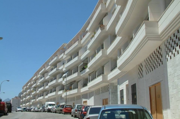 Hola Properties