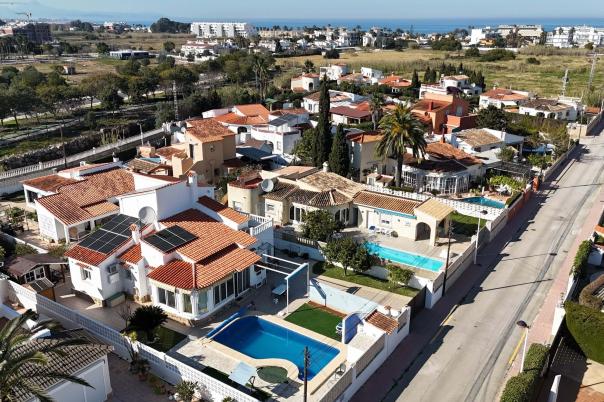 4 bed villa in Poblets (els)