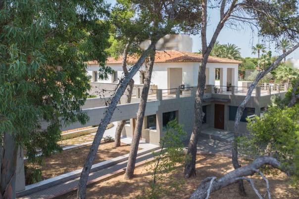 6 bed villa in Denia