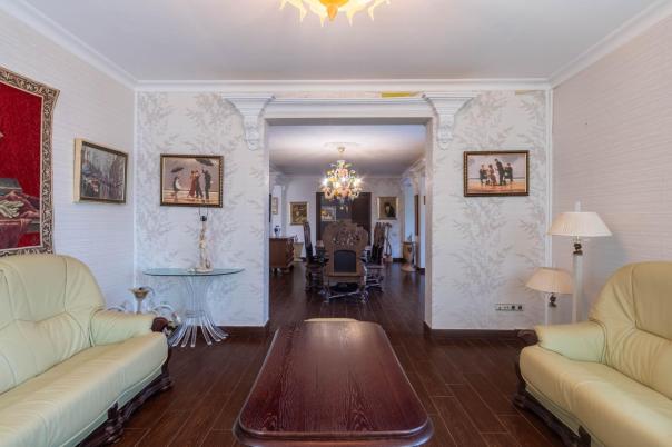 6 bed villa in Denia