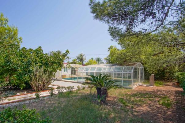 6 bed villa in Denia