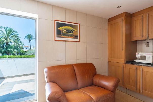 6 bed villa in Denia