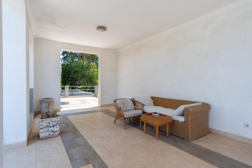 6 bed villa in Denia