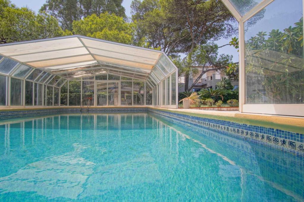 6 bed villa in Denia