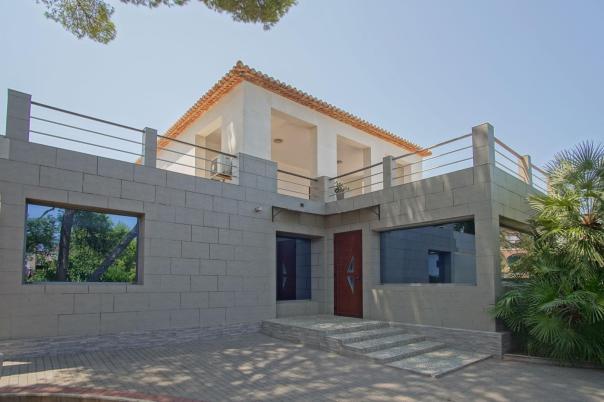 6 bed villa in Denia