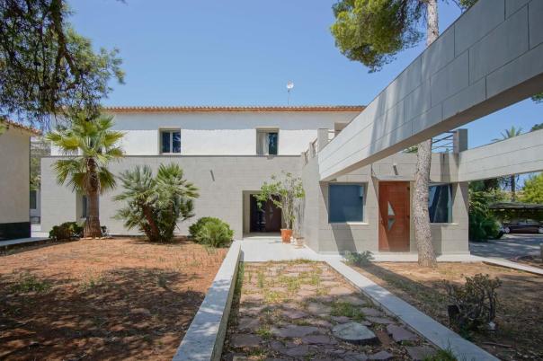 6 bed villa in Denia