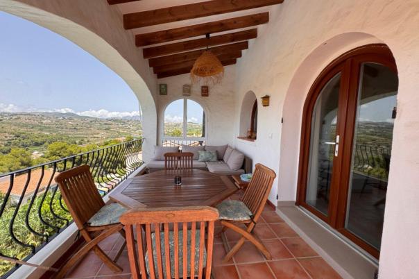 4 bed villa in Moraira