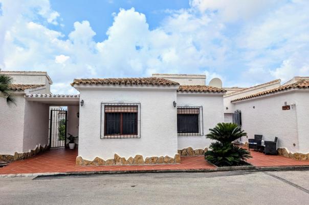 3 bed villa in Moraira