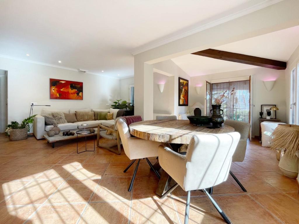 3 bed villas in Moraira