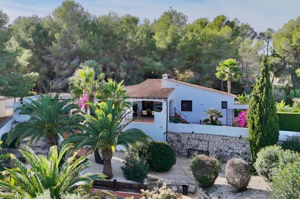 3 bed villas in Moraira