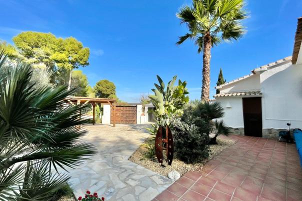 3 bed villas in Moraira