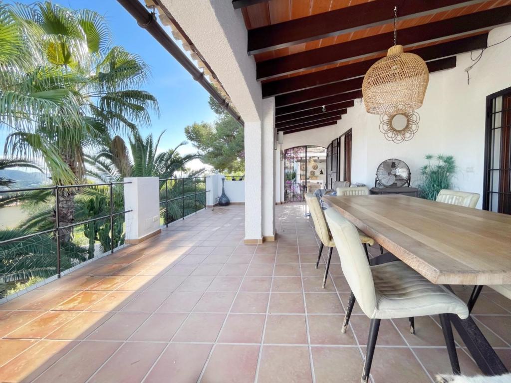 3 bed villas in Moraira