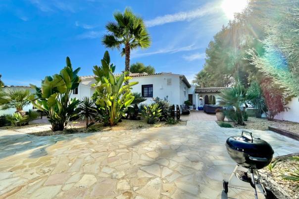 3 bed villas in Moraira