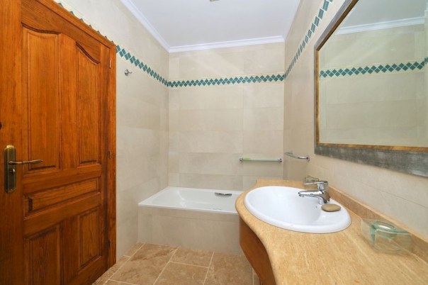 5 bed villa in Benissa