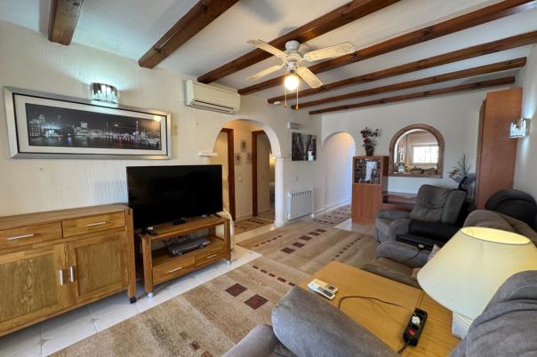2 bed bungalow in Moraira
