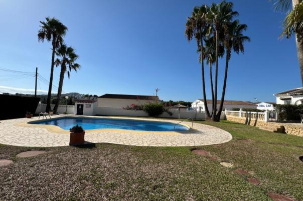 2 bed bungalow in Moraira