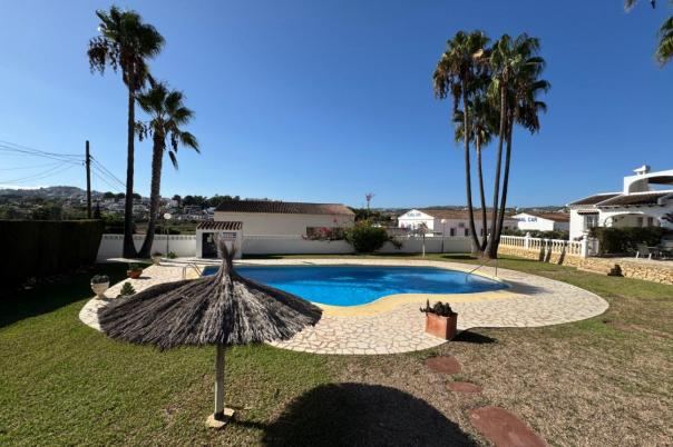 2 bed bungalow in Moraira