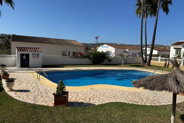 2 bed bungalow in Moraira