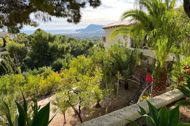 5 bed casa / chalet in Altea