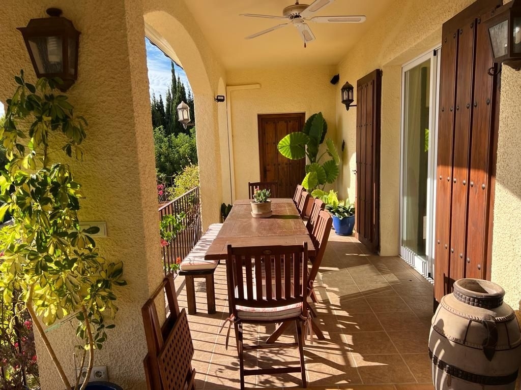 5 bed casa / chalet in Altea