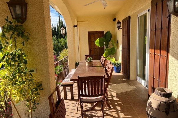5 bed casa / chalet in Altea