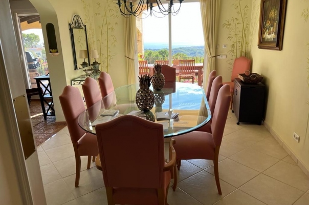 5 bed casa / chalet in Altea