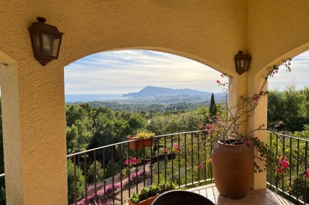 5 bed casa / chalet in Altea