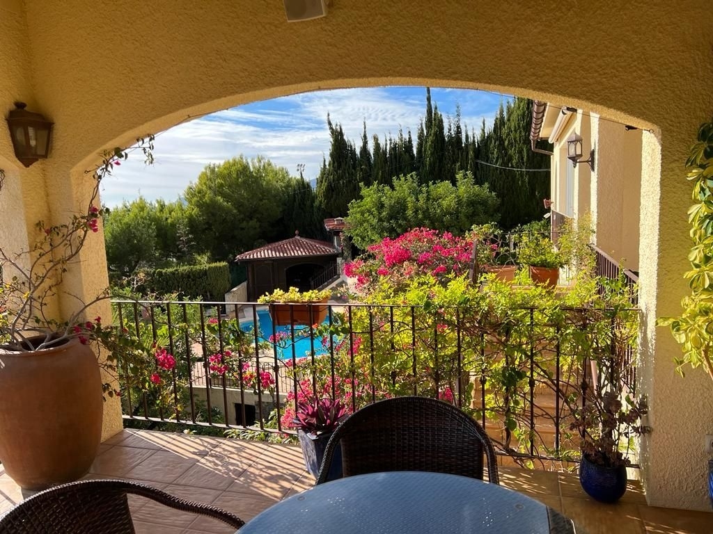 5 bed casa / chalet in Altea