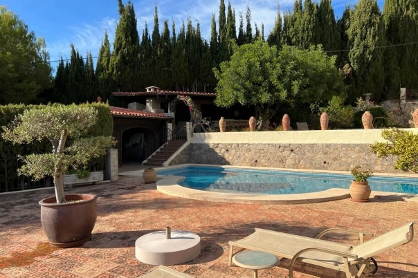 5 bed casa / chalet in Altea