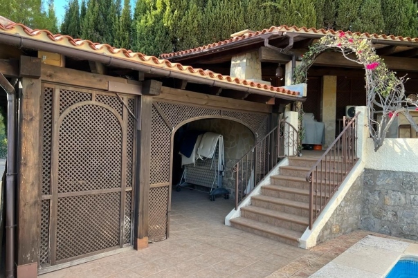 5 bed casa / chalet in Altea