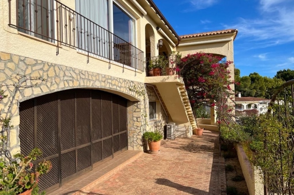 5 bed casa / chalet in Altea