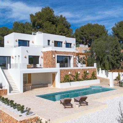 4 bed villas in Moraira