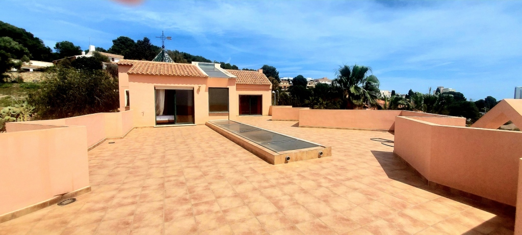 5 bed villa in Calp