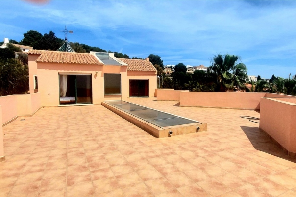 5 bed villa in Calp