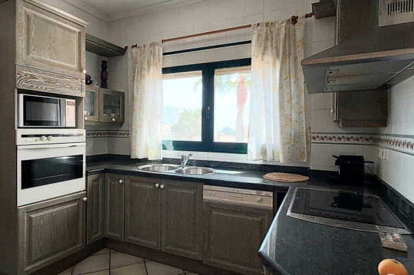 5 bed villa in Calp
