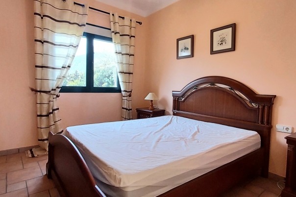 5 bed villa in Calp