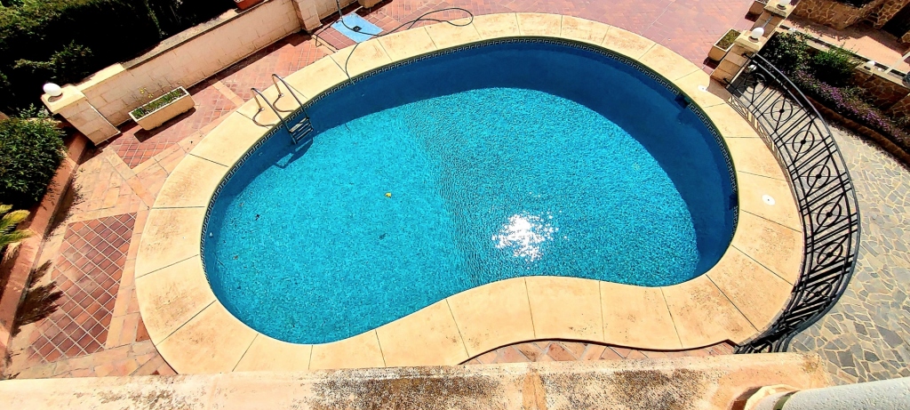 5 bed villa in Calp