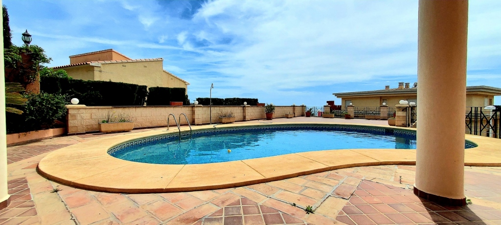 5 bed villa in Calp