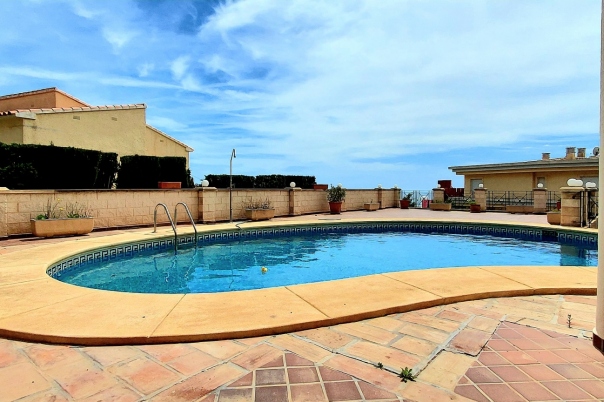 5 bed villa in Calp