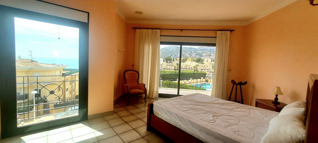 5 bed villa in Calp