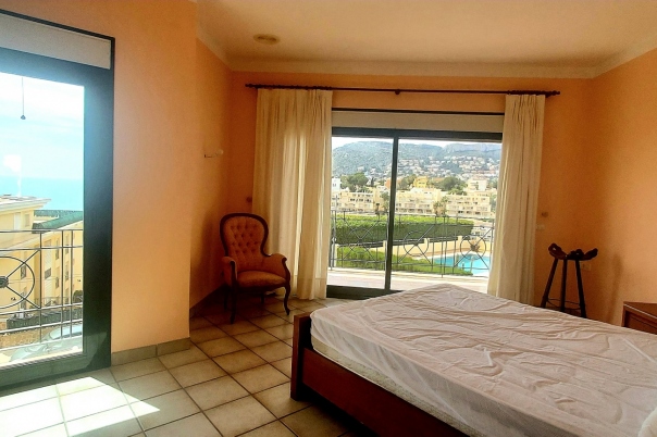 5 bed villa in Calp