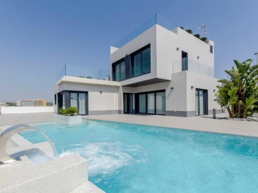 3 bed villa in Orihuela Costa