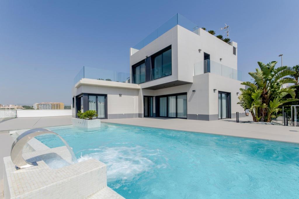 3 bed villa in Orihuela Costa