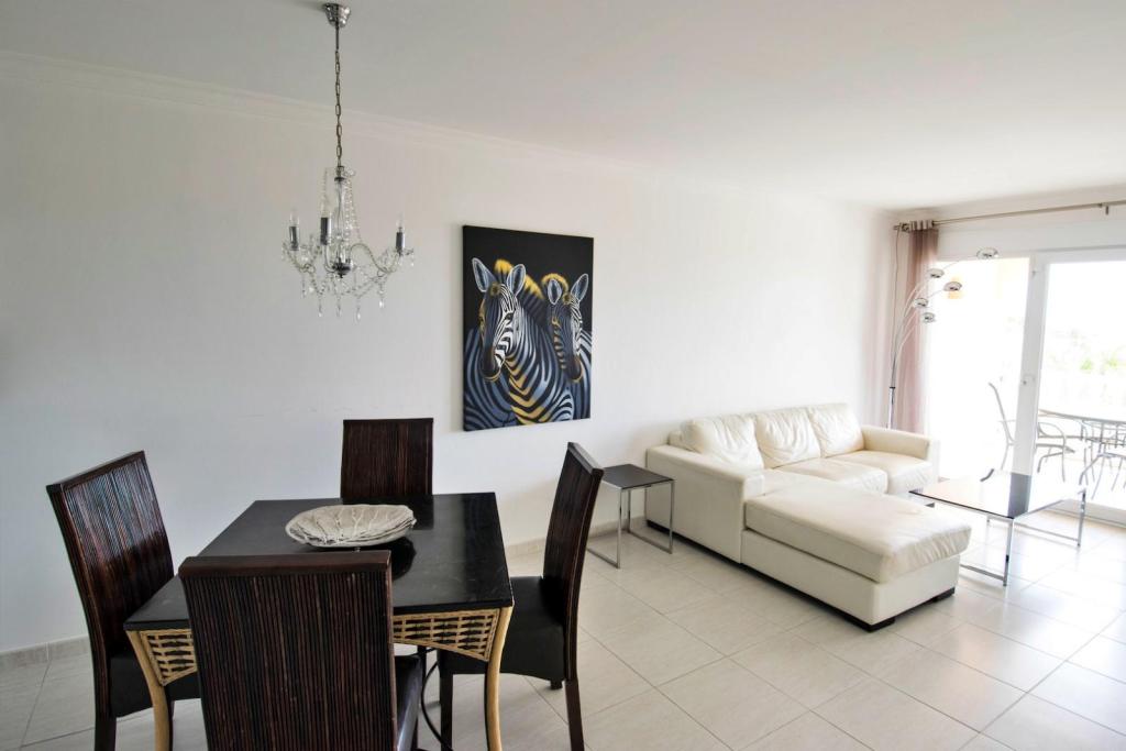 2 bed apartment in Benissa
